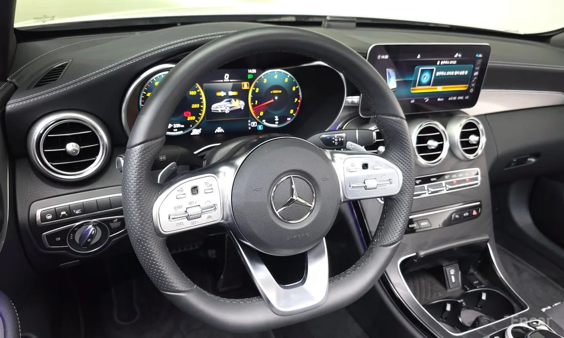 Фото 13 - Mercedes-Benz C-Class