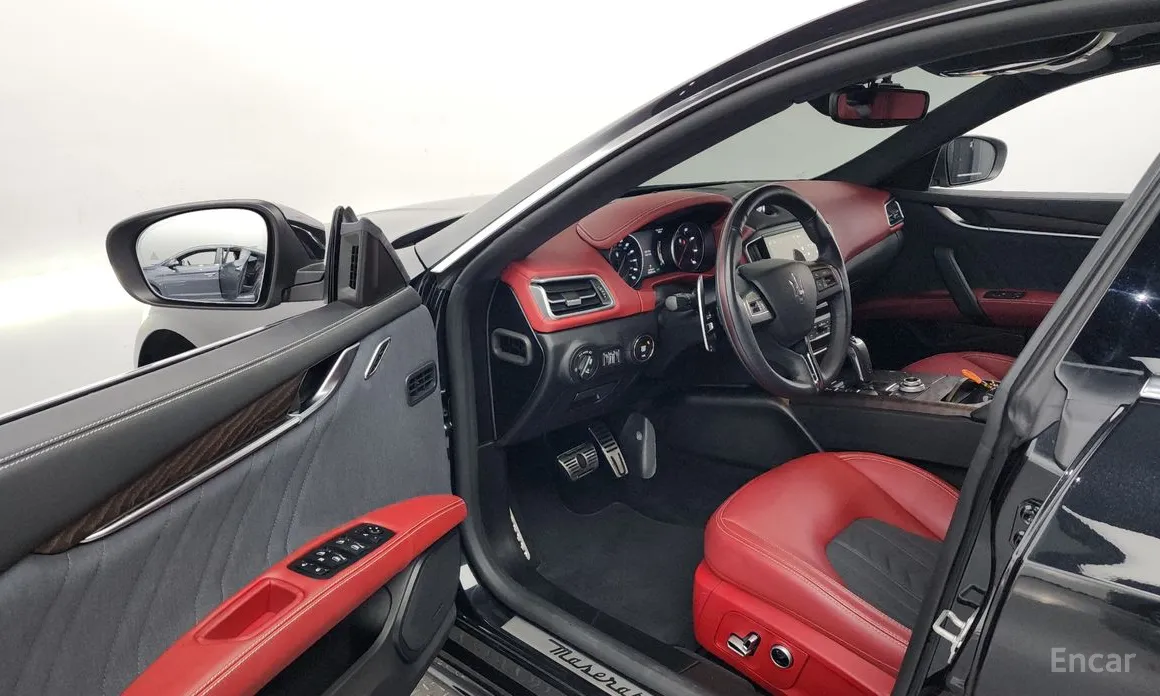 Фото 10 - Maserati Ghibli