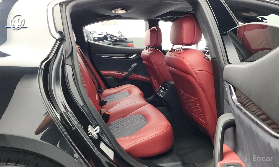 Фото 12 - Maserati Ghibli