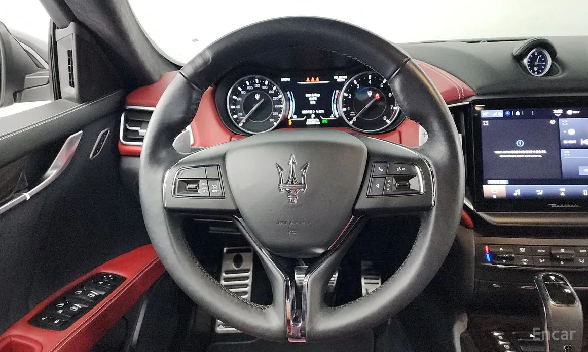 Фото 13 - Maserati Ghibli