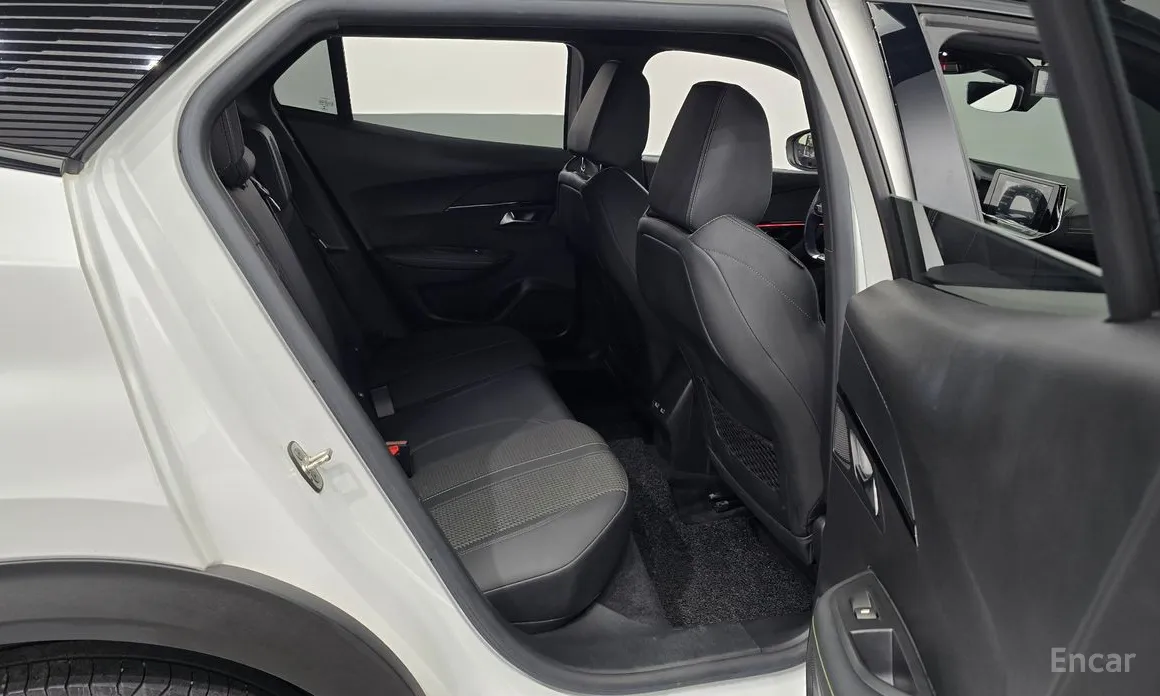 Фото 12 - Peugeot 2008