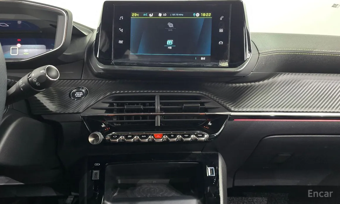 Фото 14 - Peugeot 2008