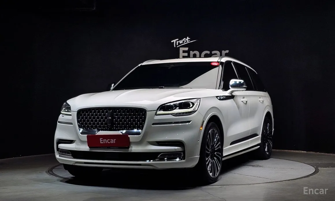 Фото 1 - Lincoln Aviator