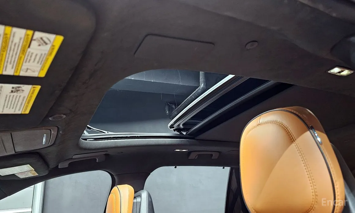 Фото 18 - Lincoln Aviator