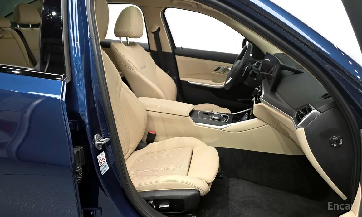 Photo 11 - BMW 3 Series