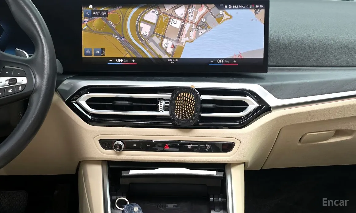 Photo 14 - BMW 3 Series