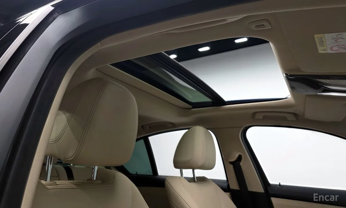 Photo 18 - BMW 3 Series