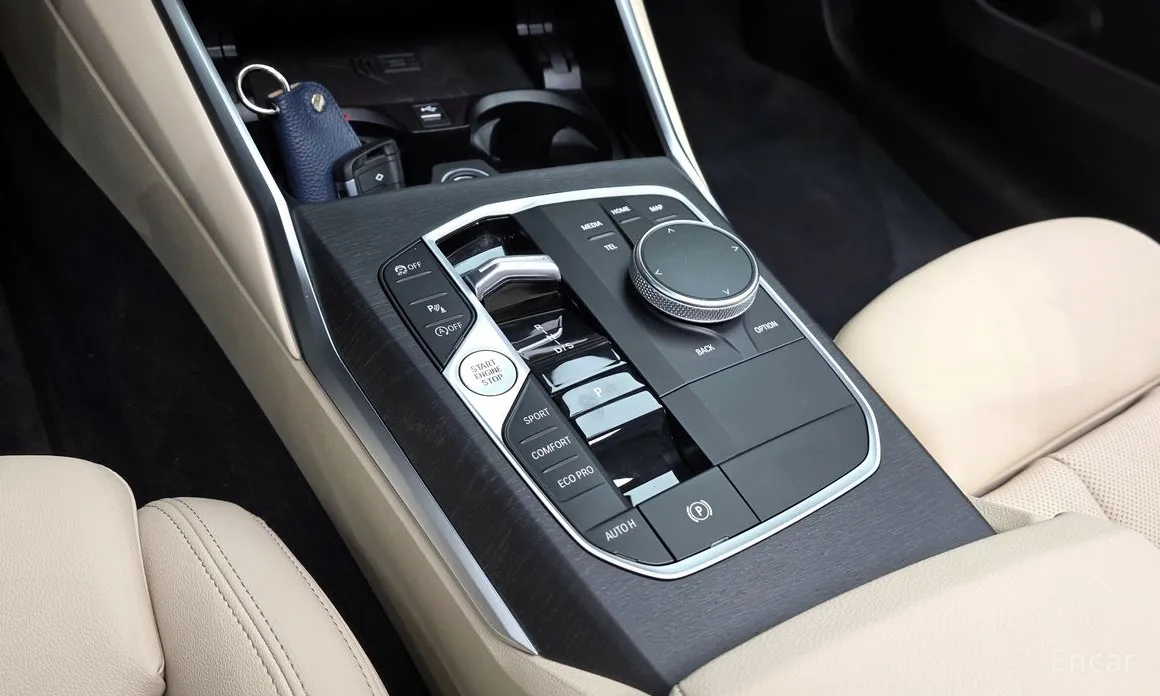 Photo 9 - BMW 3 Series