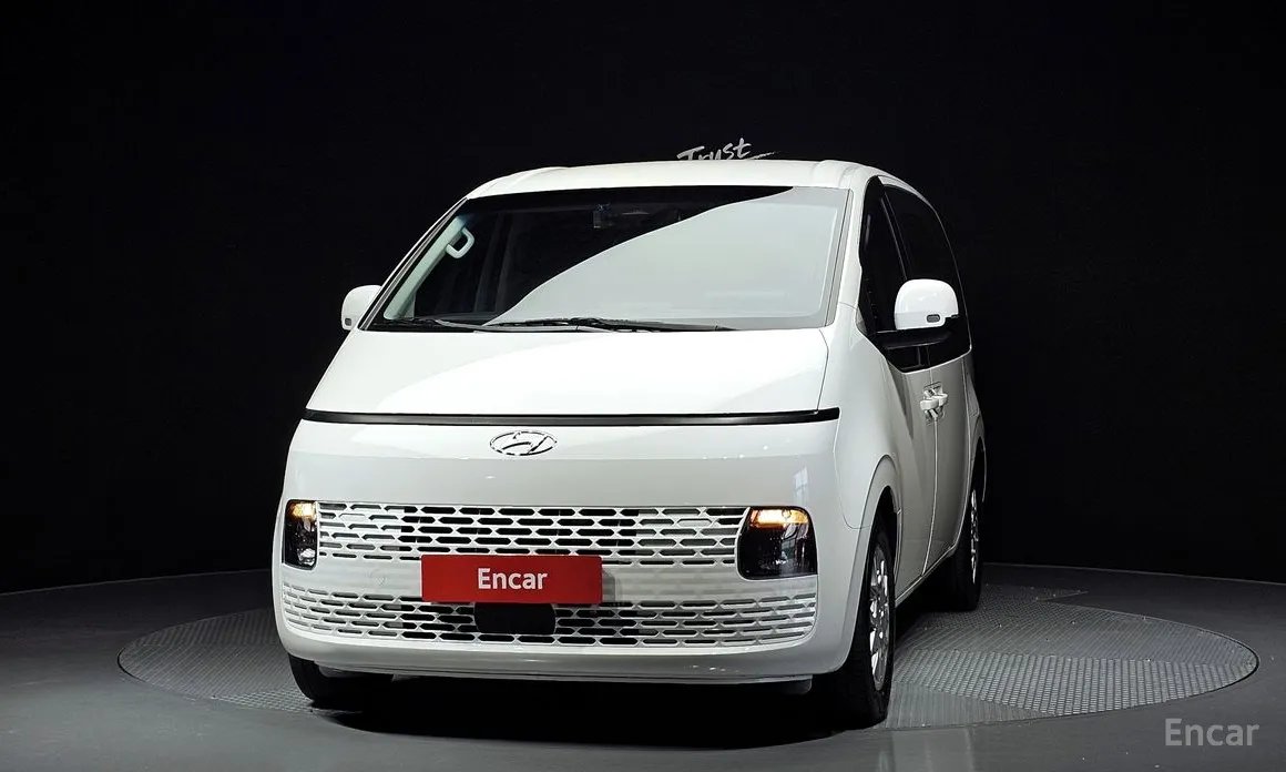 Фото 3 - Hyundai Staria