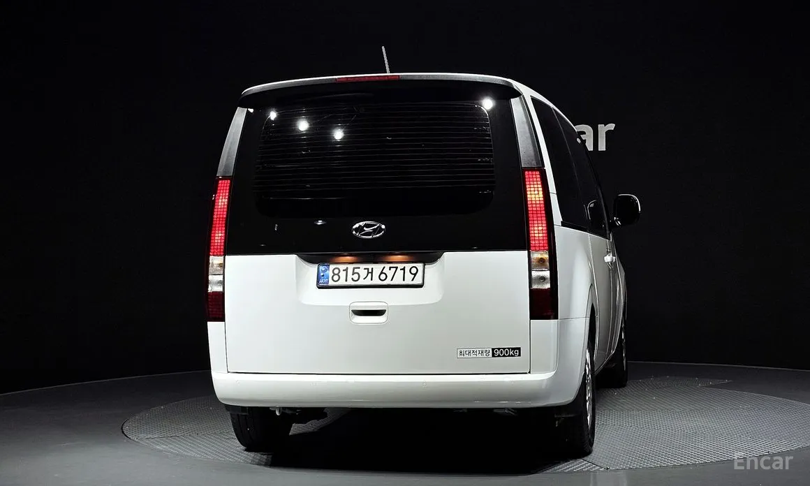 Фото 4 - Hyundai Staria