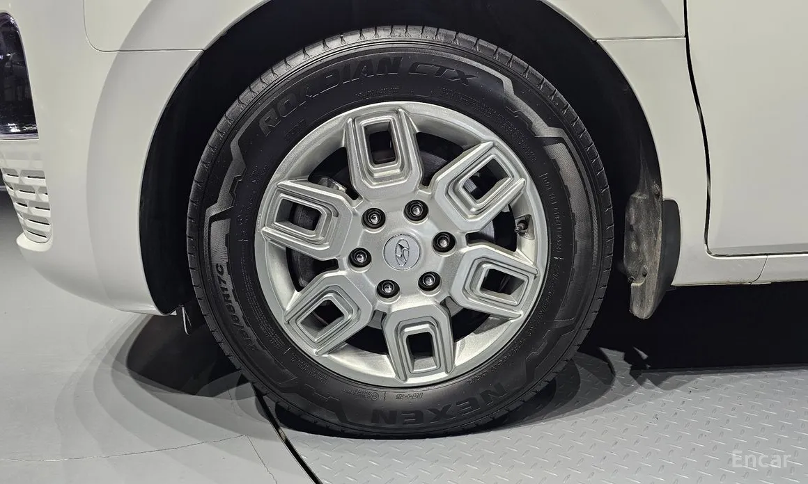 Фото 5 - Hyundai Staria