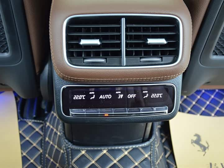 Фото 11 - Mercedes-Benz GLE-Class