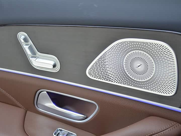 Фото 12 - Mercedes-Benz GLE-Class