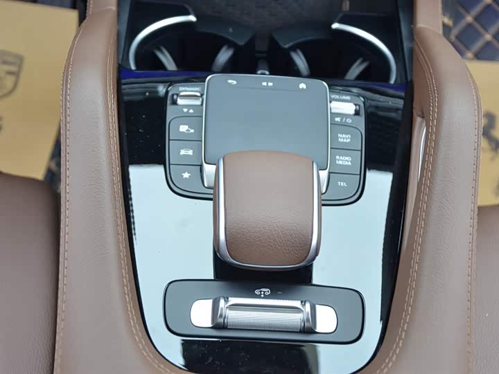 Фото 9 - Mercedes-Benz GLE-Class