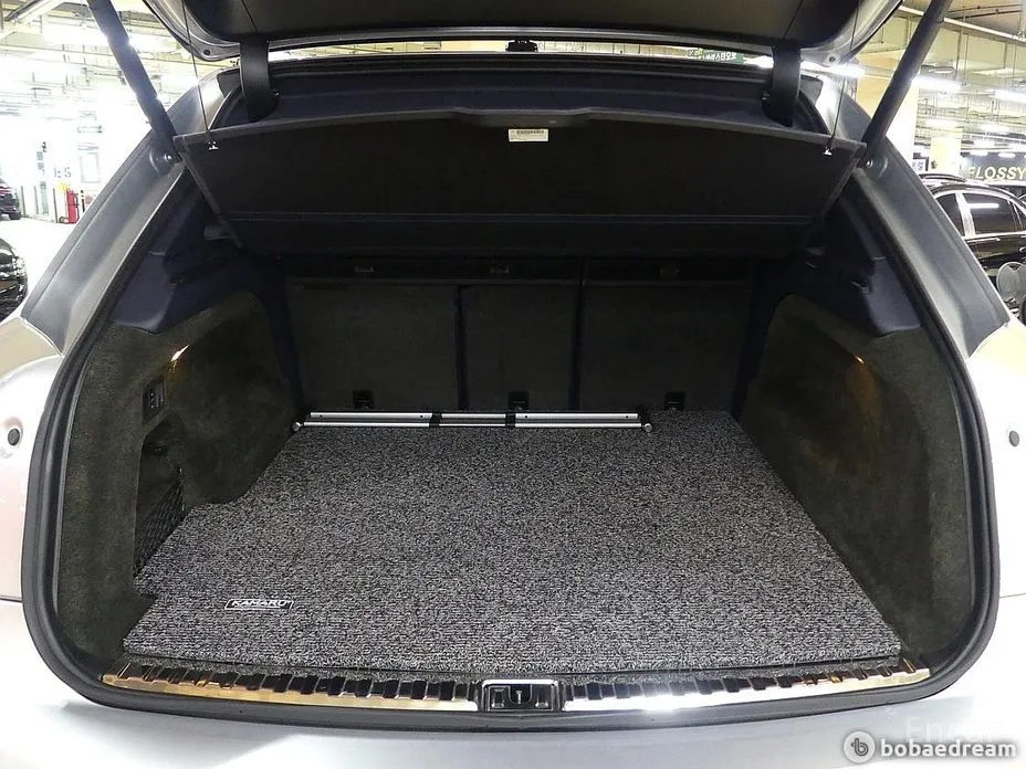 Фото 10 - Bentley Bentayga