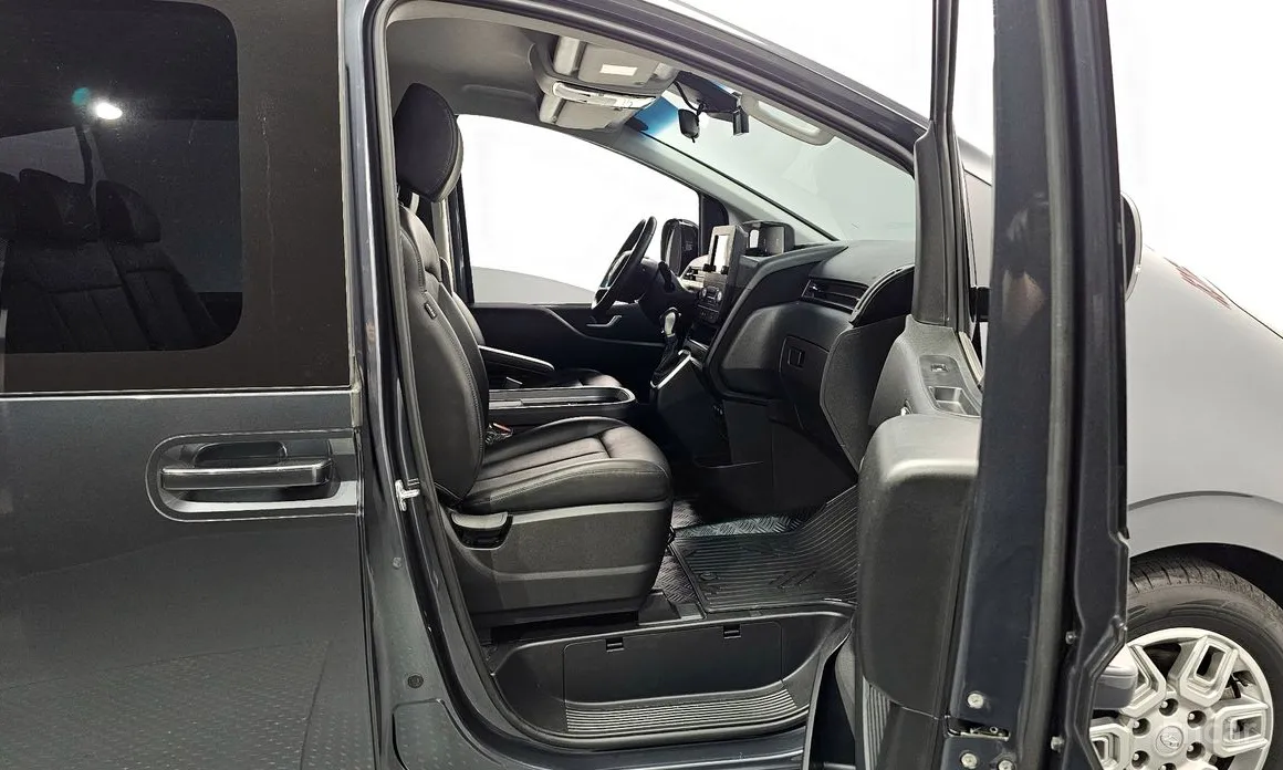 Фото 11 - Hyundai Staria