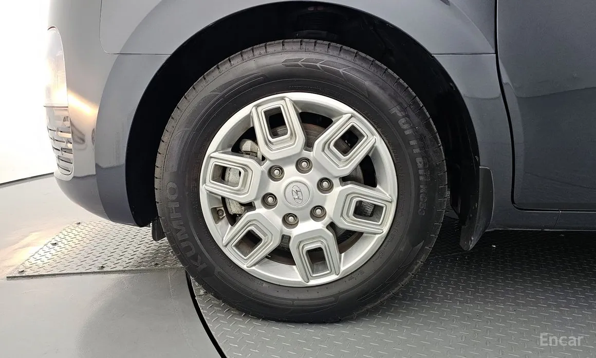 Фото 5 - Hyundai Staria