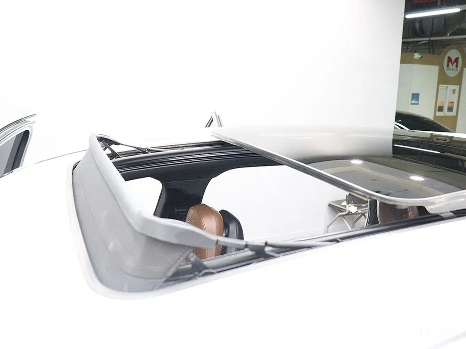 Фото 15 - Lincoln Aviator