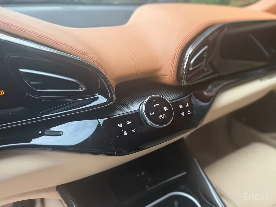 Фото 10 - Ferrari Purosangue