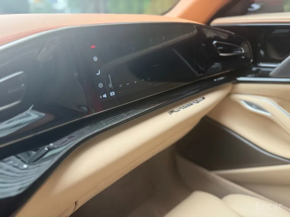 Фото 11 - Ferrari Purosangue