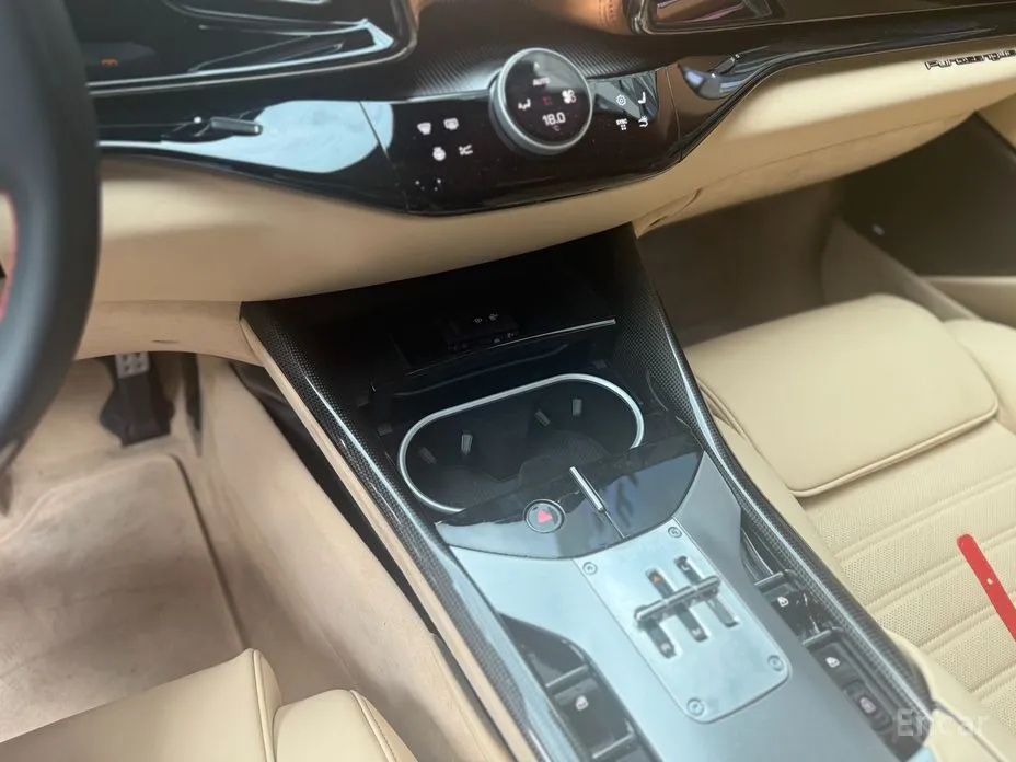 Фото 9 - Ferrari Purosangue