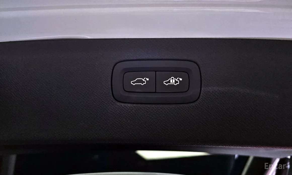 Фото 19 - Volvo XC90