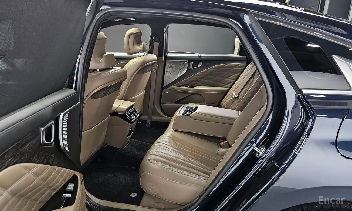 Фото 12 - Kia K8