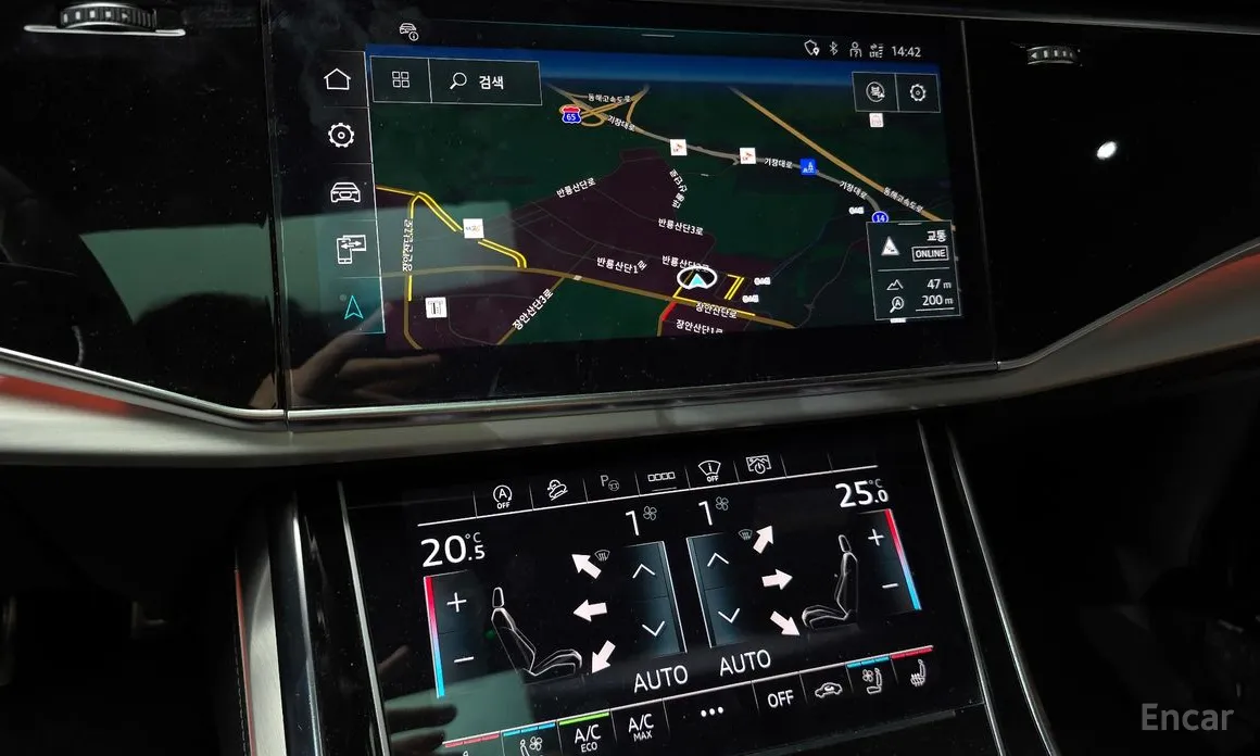 Фото 16 - Audi Q7