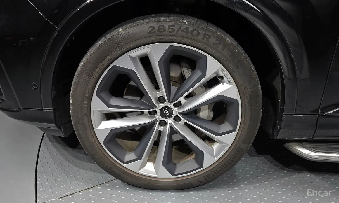 Фото 5 - Audi Q7