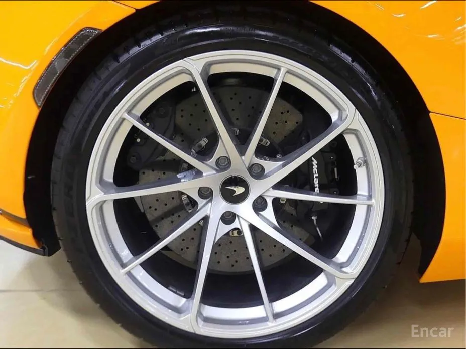 Фото 9 - McLaren 750S