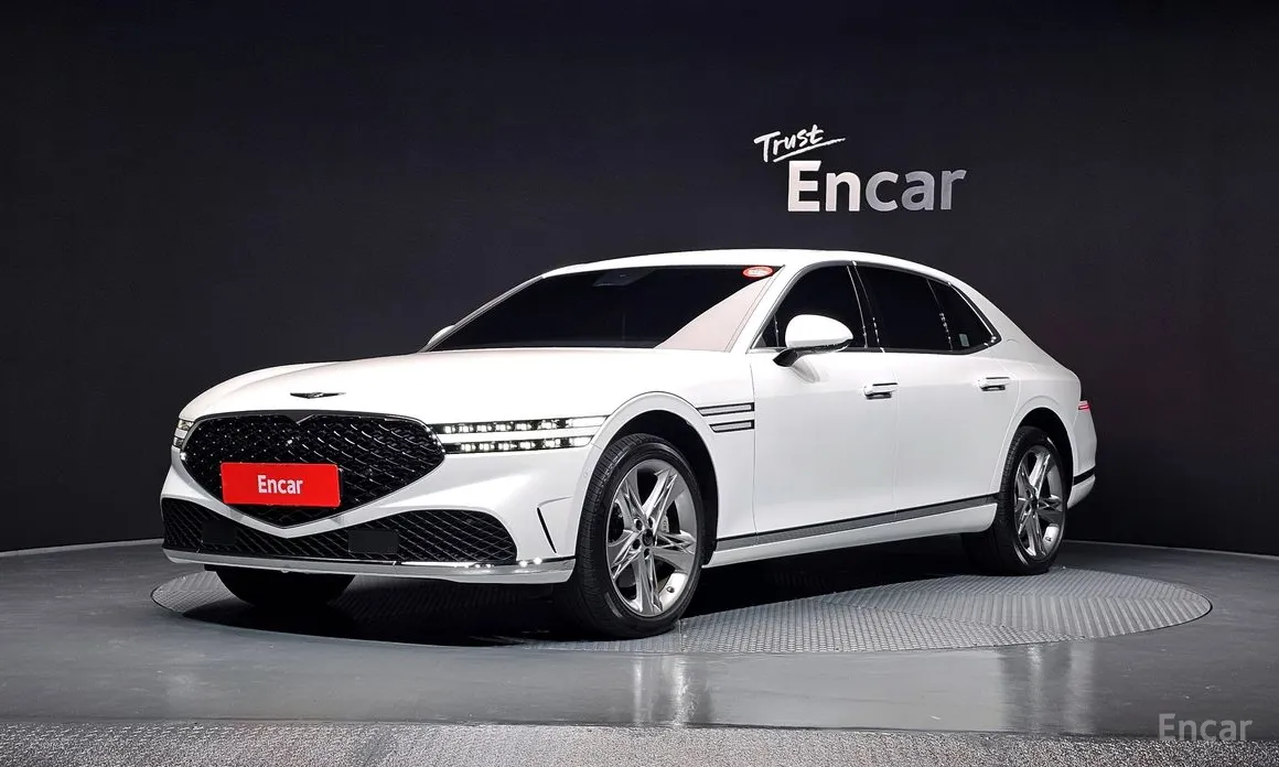 Фото 1 - Genesis G90