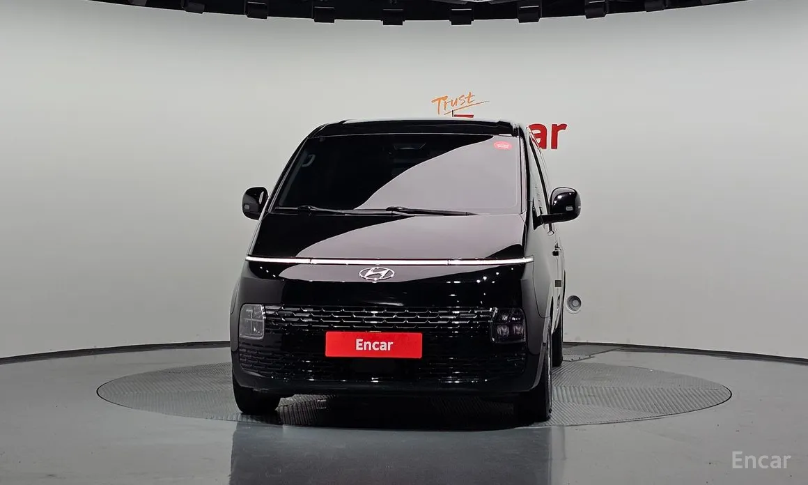 Фото 3 - Hyundai Staria