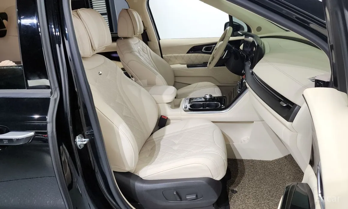 Фото 11 - Kia Carnival