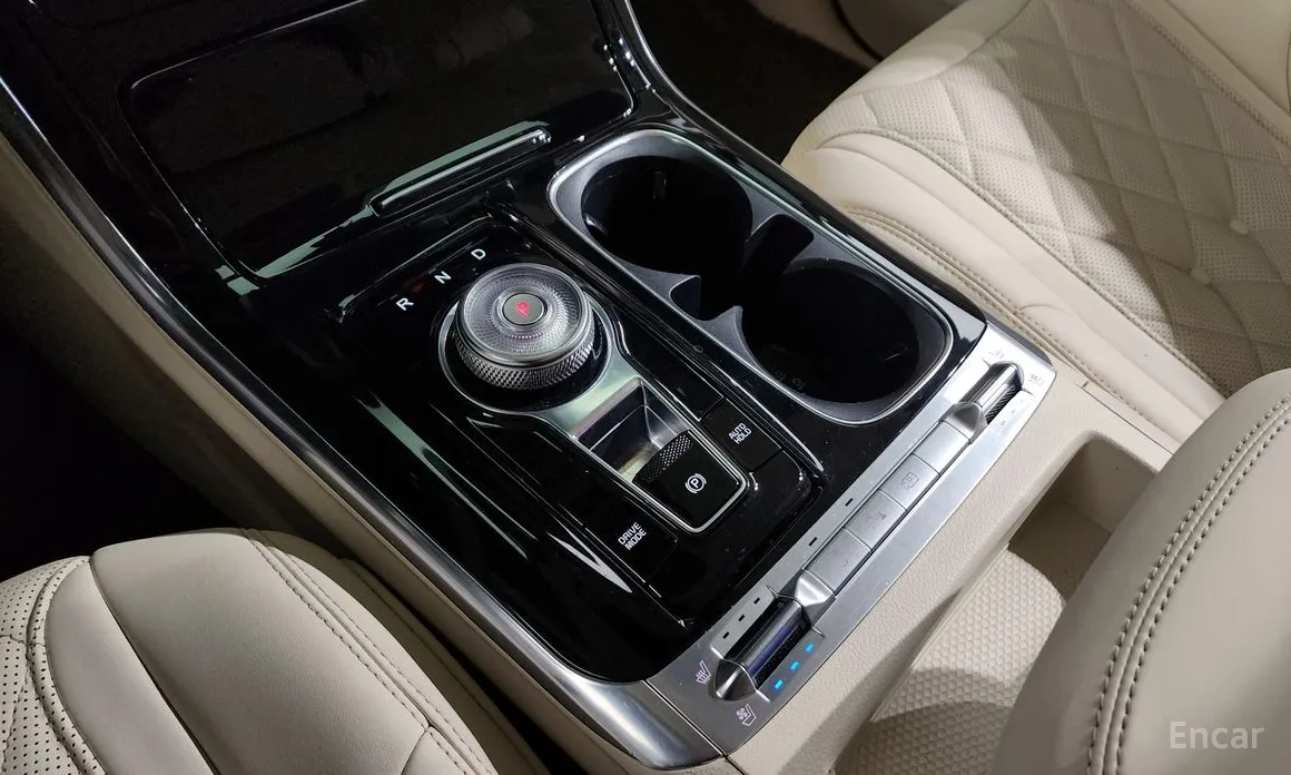 Фото 9 - Kia Carnival