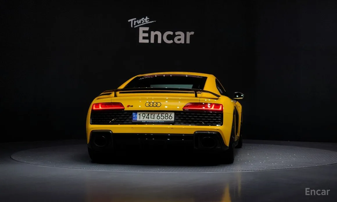 Фото 4 - Audi R8