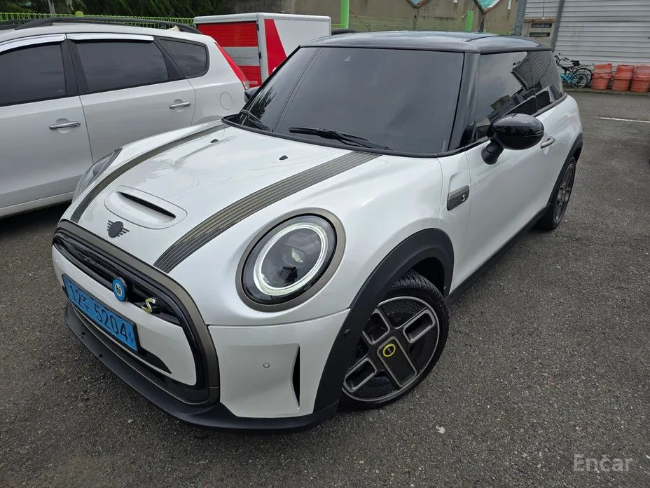 Фото 1 - Mini Cooper