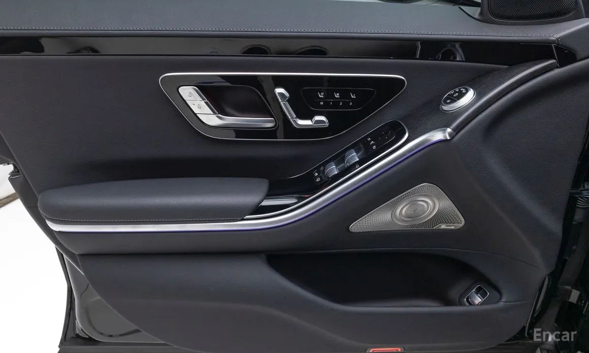 Фото 20 - Mercedes-Benz S-Class