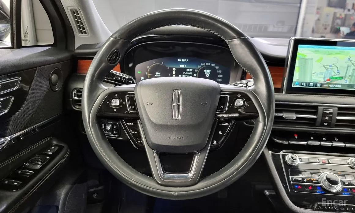 Фото 13 - Lincoln Corsair