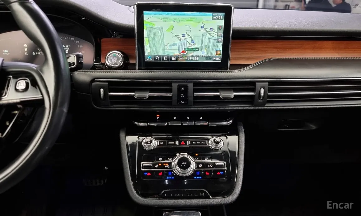 Фото 19 - Lincoln Corsair