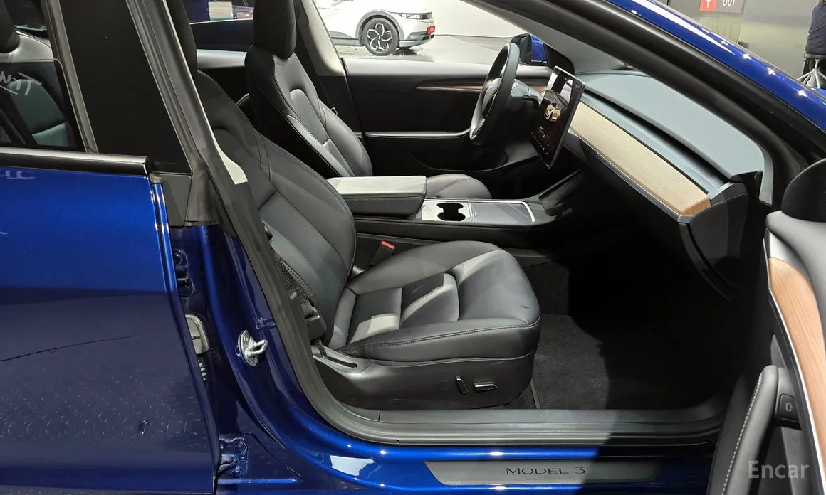 Фото 11 - Tesla Model 3