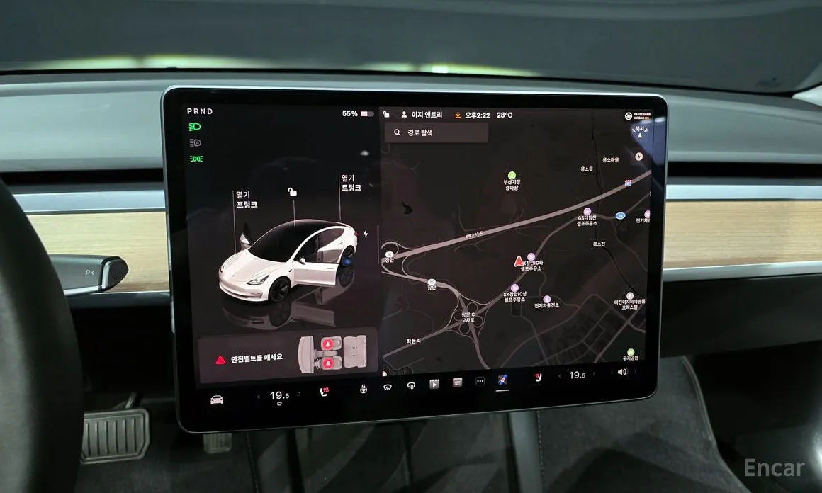 Фото 18 - Tesla Model 3