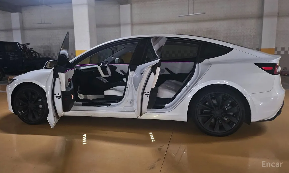 Фото 6 - Tesla Model 3