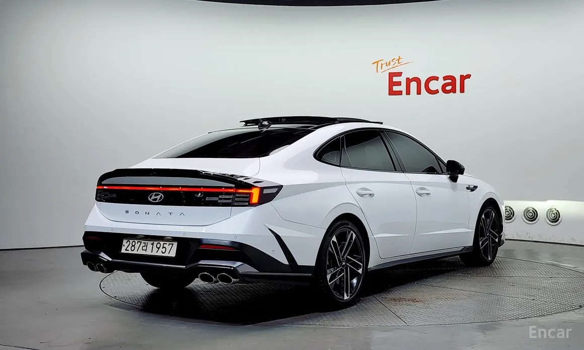 Фото 2 - Hyundai Sonata