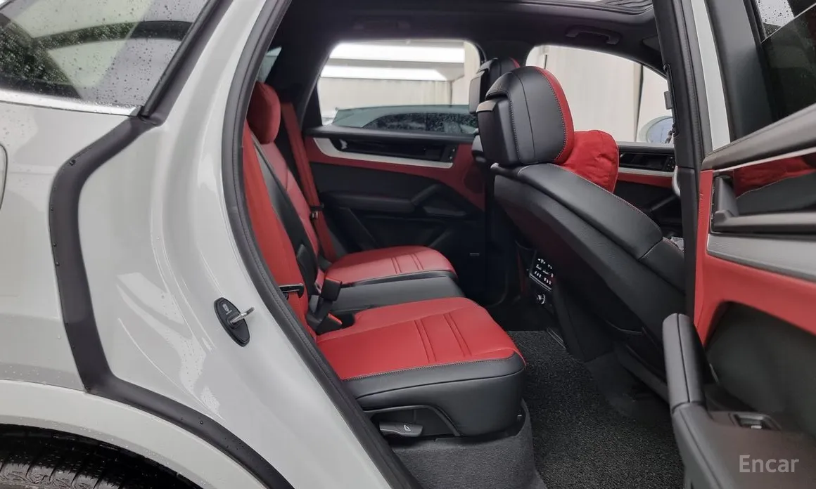 Фото 12 - Porsche Cayenne