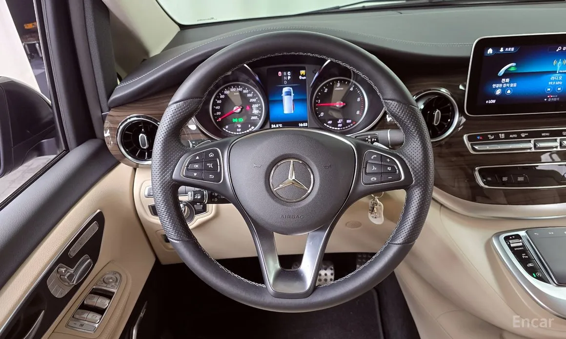 Фото 17 - Mercedes-Benz V-Class