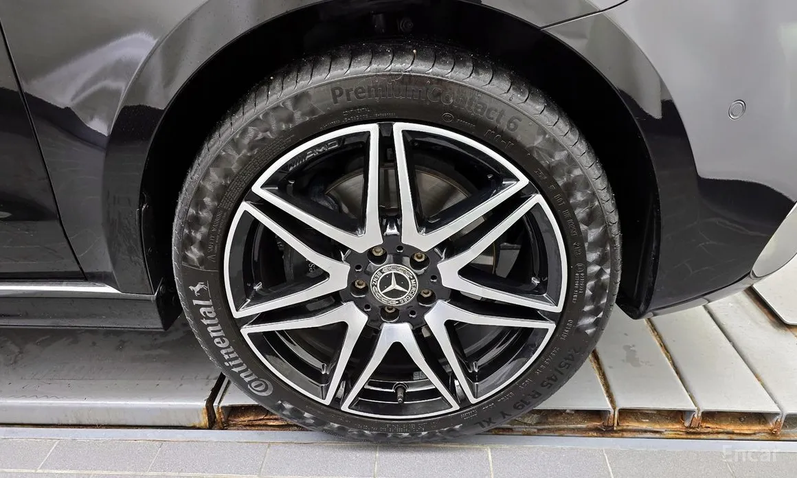 Фото 5 - Mercedes-Benz V-Class