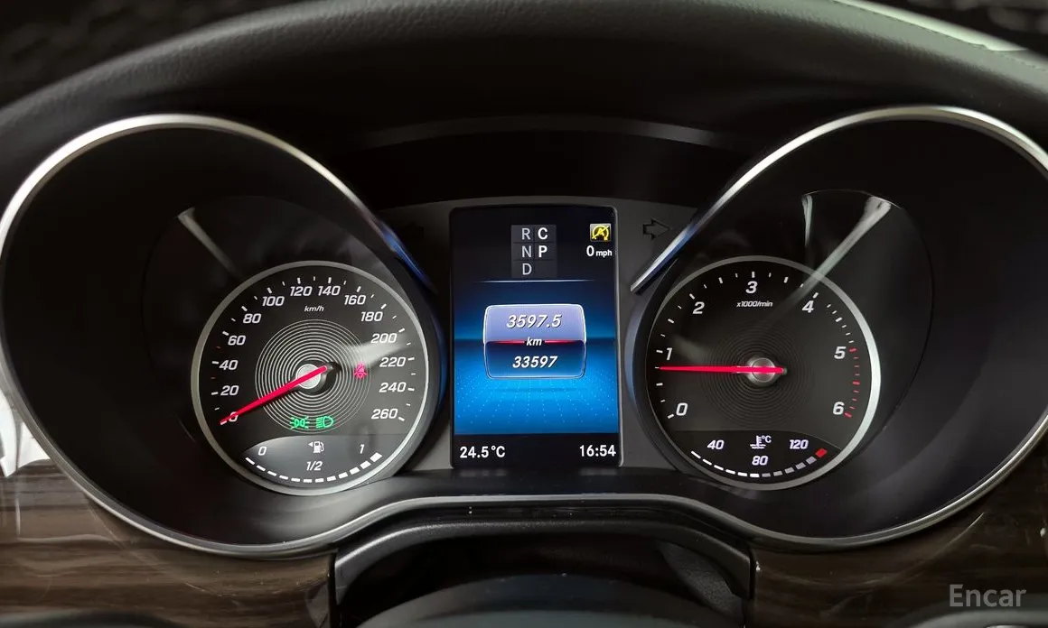 Фото 8 - Mercedes-Benz V-Class