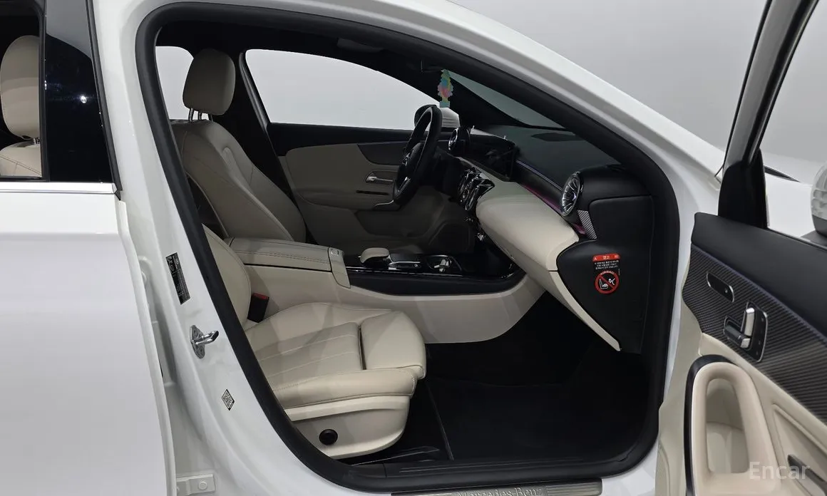 Фото 11 - Mercedes-Benz A-Class