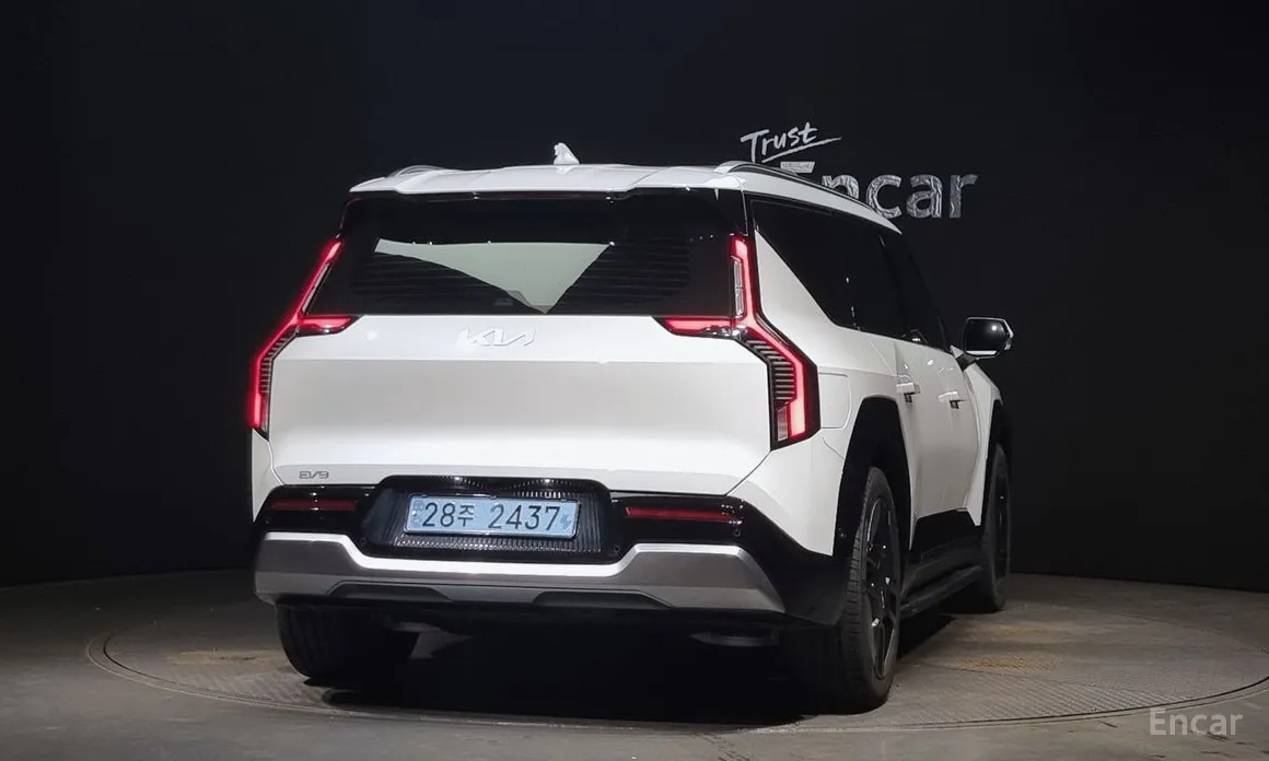 Фото 4 - Kia EV9