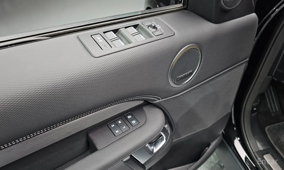 Фото 16 - Land Rover Discovery